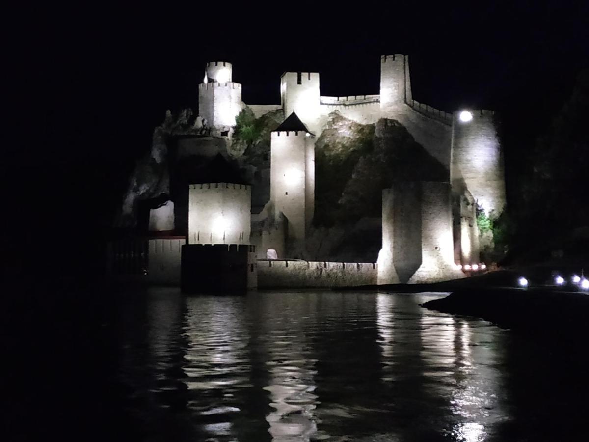 Stara Kovacnica Villa Golubac Eksteriør bilde