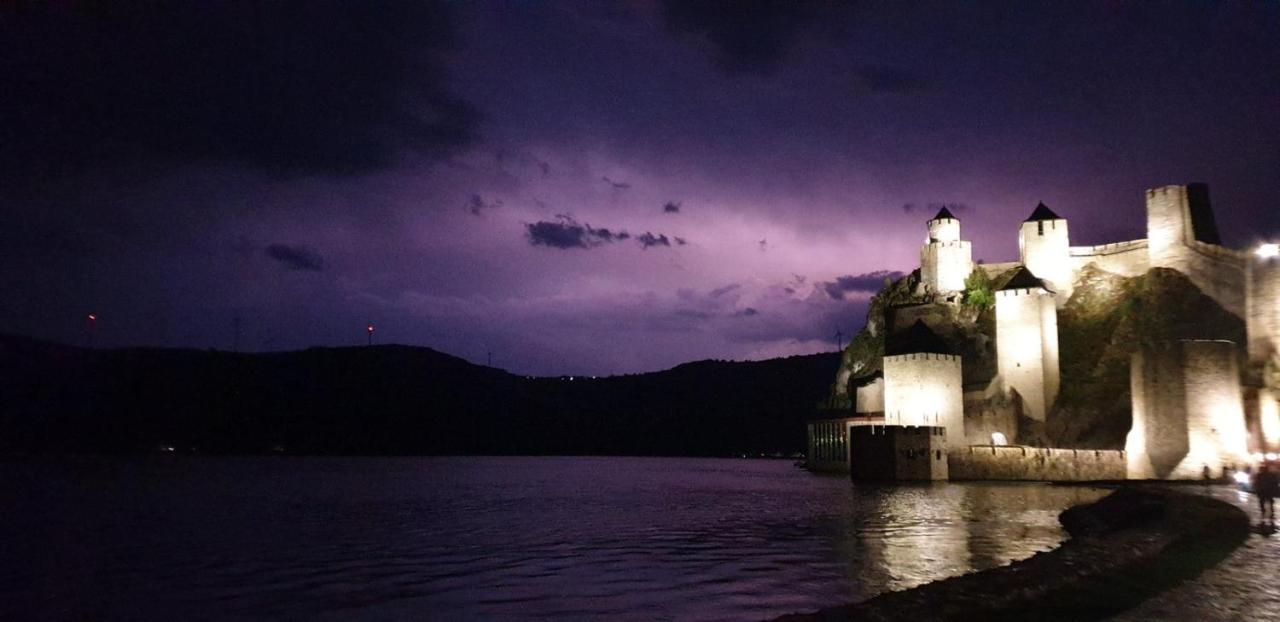 Stara Kovacnica Villa Golubac Eksteriør bilde